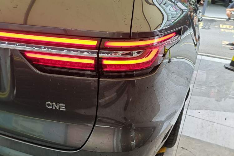Used Li Auto ONE 2021 Extended-Range 6-Seater Version Right Rear Taillight