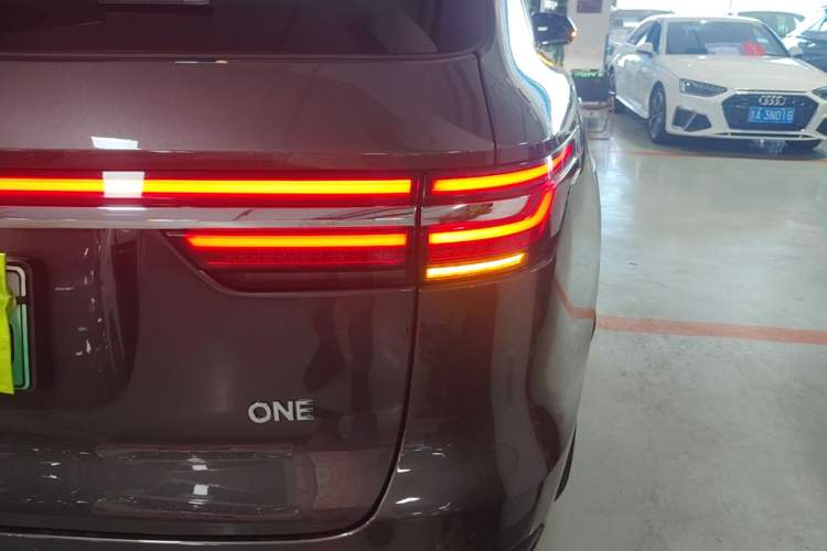 Used Li Auto ONE 2021 Extended-Range 6-Seater Version Right Rear Taillight