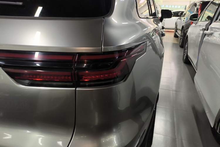 Used Li Auto ONE 2021 Extended-Range 6-Seater Version Right Rear Taillight