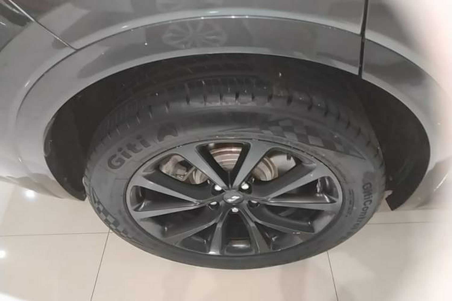Used Li Auto ONE 2021 Extended-Range 6-Seater Version Right Rear Wheel Hub