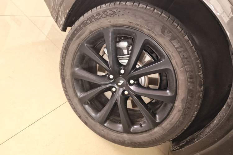 Used Li Auto ONE 2021 Extended-Range 6-Seater Version Right Rear Wheel Hub