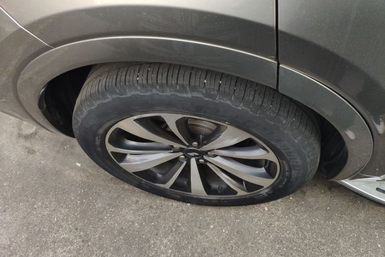 Used Li Auto ONE 2021 Extended-Range 6-Seater Version Right Rear Wheel Hub