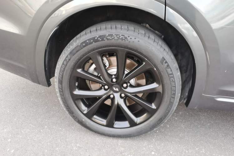 Used Li Auto ONE 2021 Extended-Range 6-Seater Version Right Rear Wheel Hub