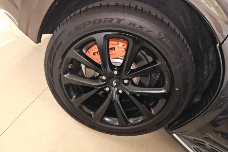 Used Li Auto ONE 2021 Extended-Range 6-Seater Version Right Rear Wheel Hub