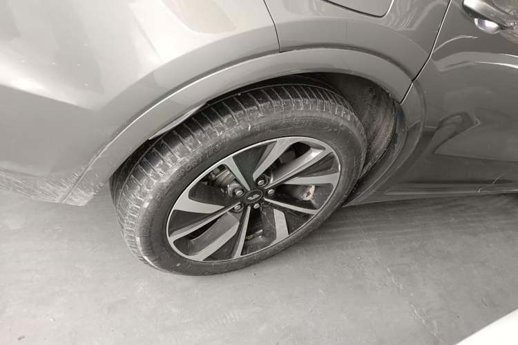 Used Li Auto ONE 2021 Extended-Range 6-Seater Version Right Rear Wheel Hub