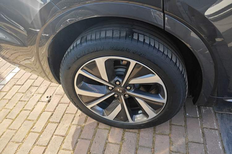 Used Li Auto ONE 2021 Extended-Range 6-Seater Version Right Rear Wheel Hub