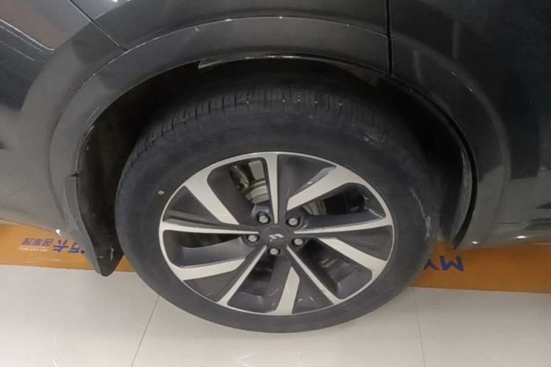 Used Li Auto ONE 2021 Extended-Range 6-Seater Version Right Rear Wheel Hub
