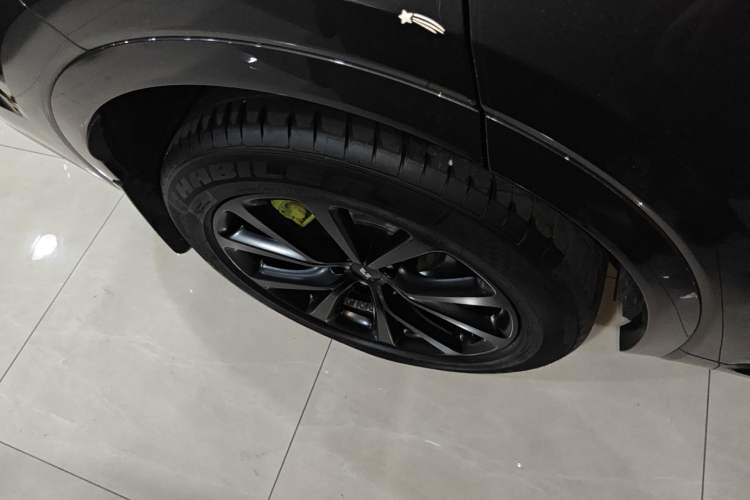 Used Li Auto ONE 2021 Extended-Range 6-Seater Version Right Rear Wheel Hub