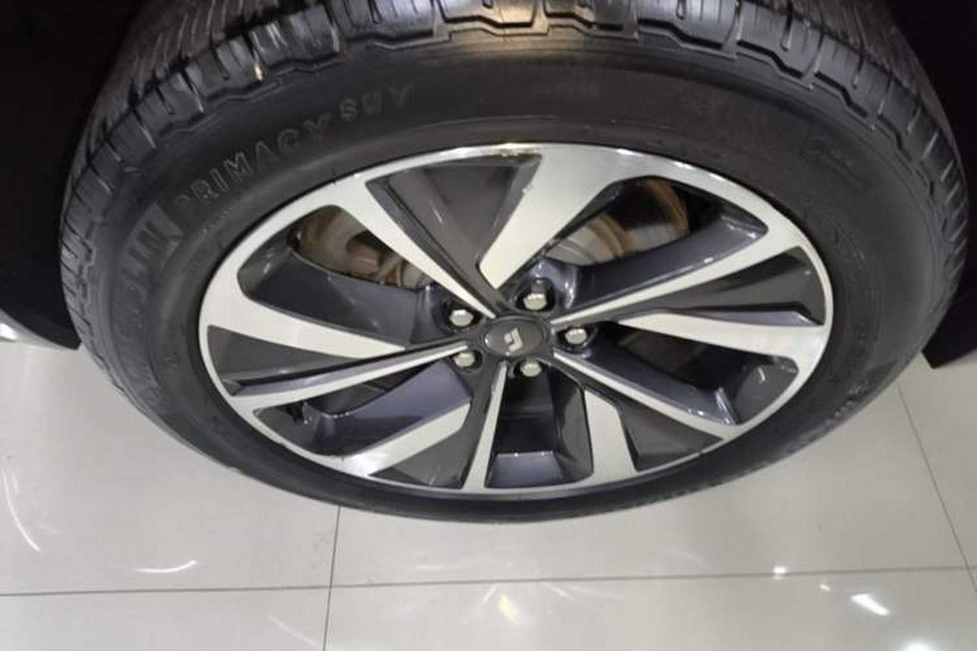 Used Li Auto ONE 2021 Extended-Range 6-Seater Version Right Rear Wheel Hub