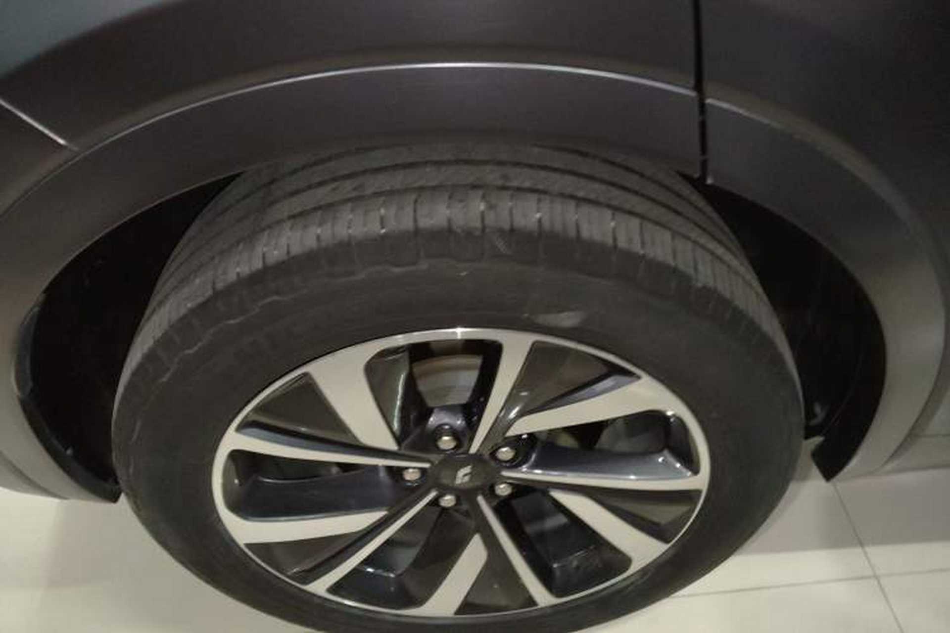 Used Li Auto ONE 2021 Extended-Range 6-Seater Version Right Rear Wheel Hub