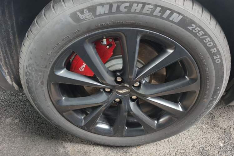 Used Li Auto ONE 2021 Extended-Range 6-Seater Version Right Rear Wheel Hub