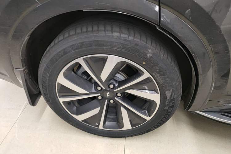 Used Li Auto ONE 2021 Extended-Range 6-Seater Version Right Rear Wheel Hub