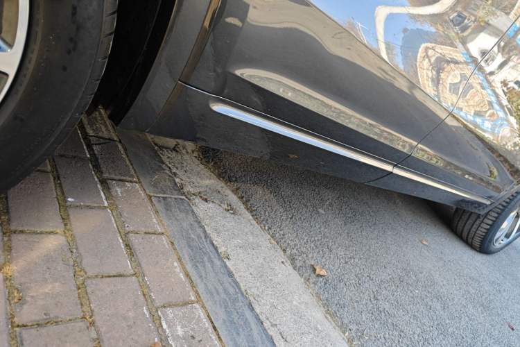 Used Li Auto ONE 2021 Extended-Range 6-Seater Version Right Side Sill