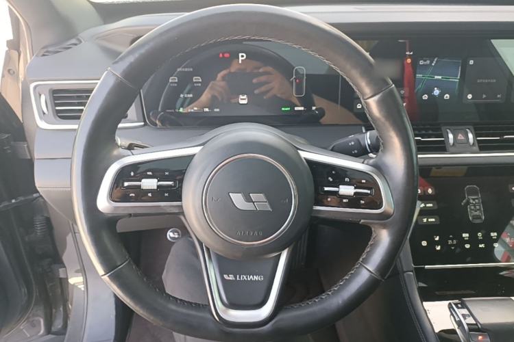 Used Li Auto ONE 2021 Extended-Range 6-Seater Version Steering Wheel