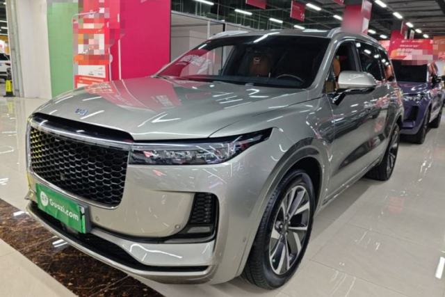 Ojetý Li Auto ONE 2021 Extended-Range 6-Seater Version