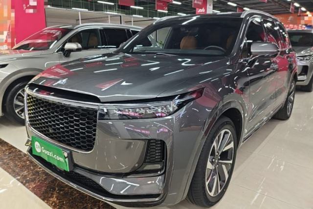 Ojetý Li Auto ONE 2021 Extended-Range 6-Seater Version