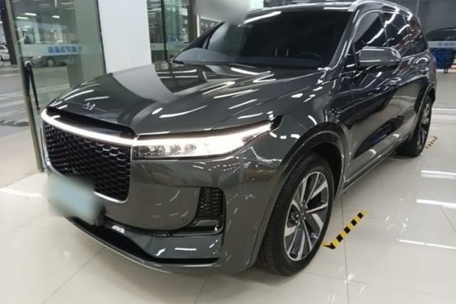 Ojetý Li Auto ONE 2021 Extended-Range 6-Seater Version
