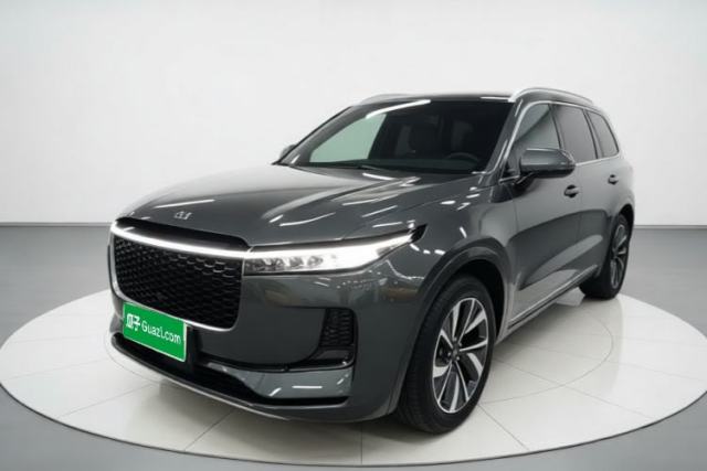 Ojetý Li Auto ONE 2021 Extended-Range 6-Seater Version
