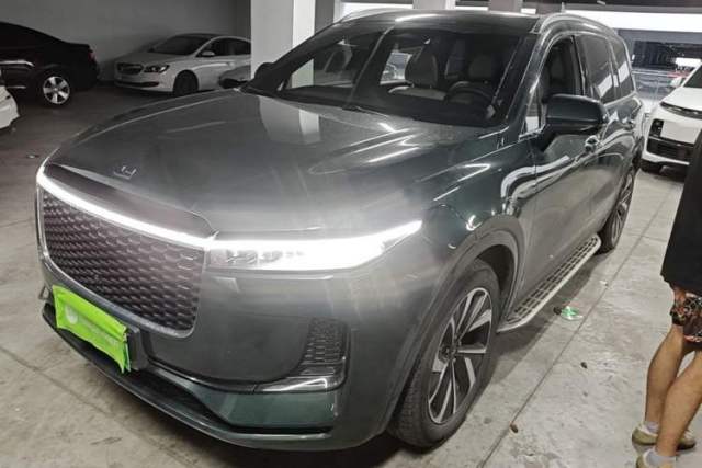 Ojetý Li Auto ONE 2021 Extended-Range 6-Seater Version