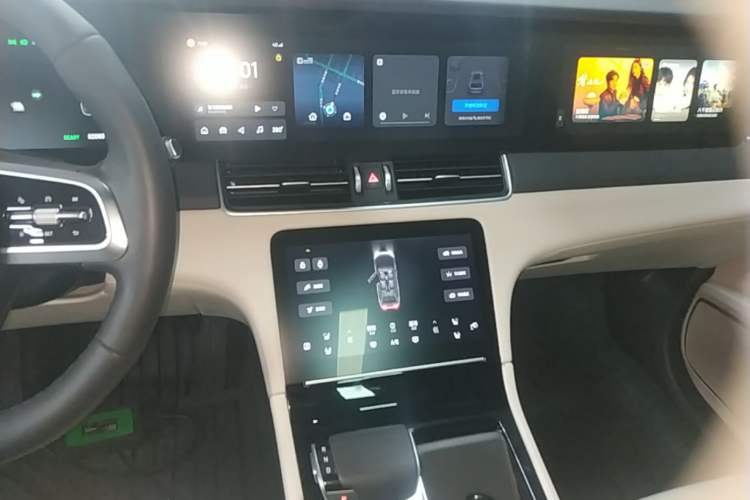 Used Li Auto ONE 2021 Extended-Range 6-Seater Version Audio And AC Panel