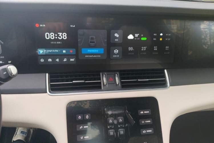 Used Li Auto ONE 2021 Extended-Range 6-Seater Version Audio And AC Panel