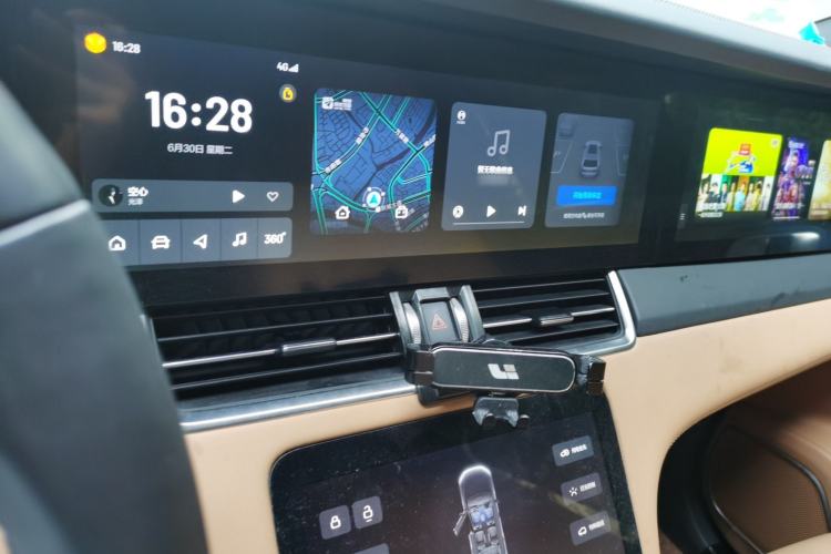 Used Li Auto ONE 2021 Extended-Range 6-Seater Version Audio And AC Panel