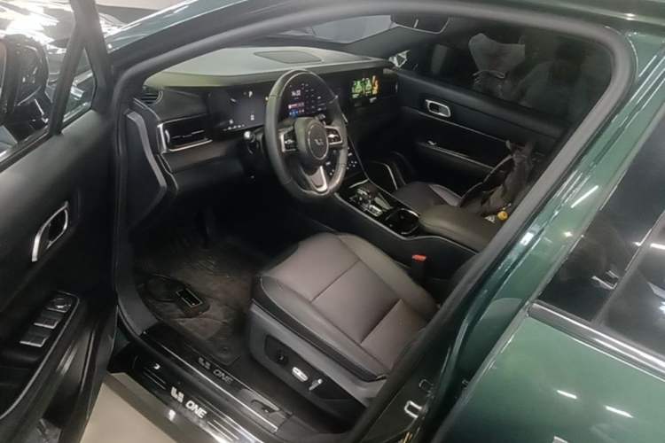 Used Li Auto ONE 2021 Extended-Range 6-Seater Version Driver Seat