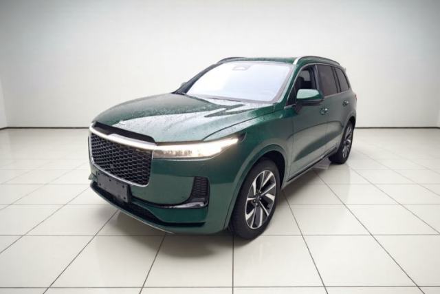 Ojetý Li Auto ONE 2021 Extended-Range 6-Seater Version