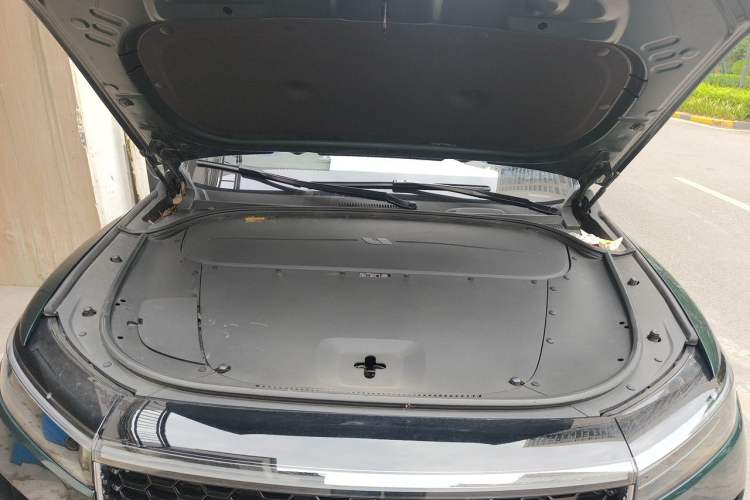 Used Li Auto ONE 2021 Extended-Range 6-Seater Version Engine Bay