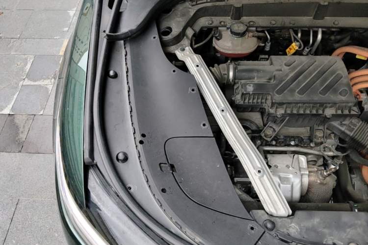 Used Li Auto ONE 2021 Extended-Range 6-Seater Version Engine Bay Right