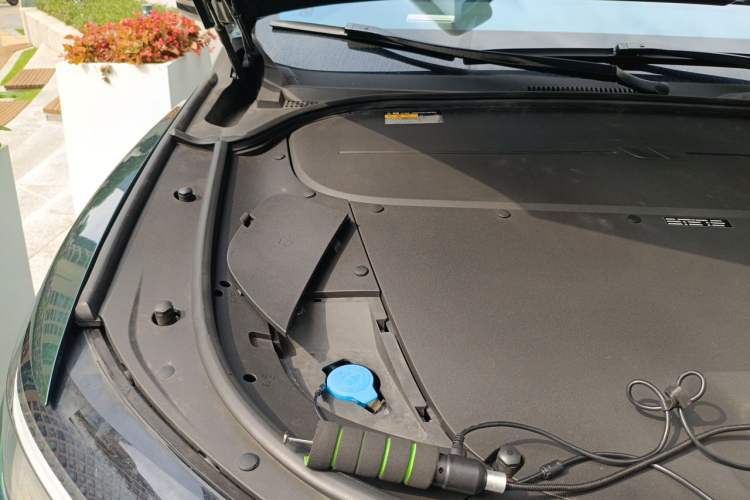 Used Li Auto ONE 2021 Extended-Range 6-Seater Version Engine Bay Right