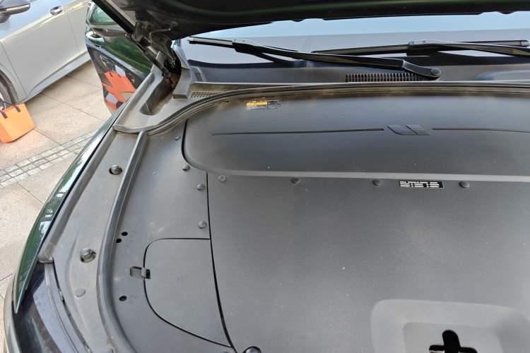 Used Li Auto ONE 2021 Extended-Range 6-Seater Version Engine Bay Right