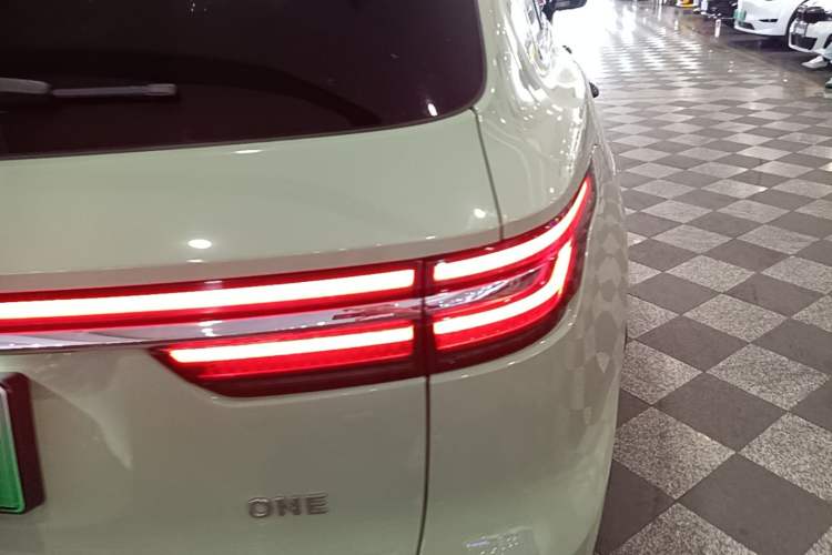 Used Li Auto ONE 2021 Extended-Range 6-Seater Version Exterior 3