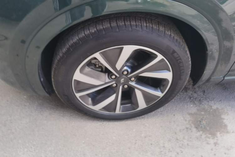 Used Li Auto ONE 2021 Extended-Range 6-Seater Version Exterior 4