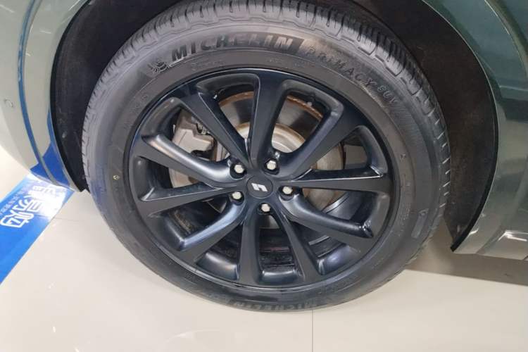 Used Li Auto ONE 2021 Extended-Range 6-Seater Version Exterior 4