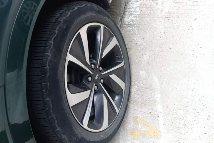Used Li Auto ONE 2021 Extended-Range 6-Seater Version Exterior 4