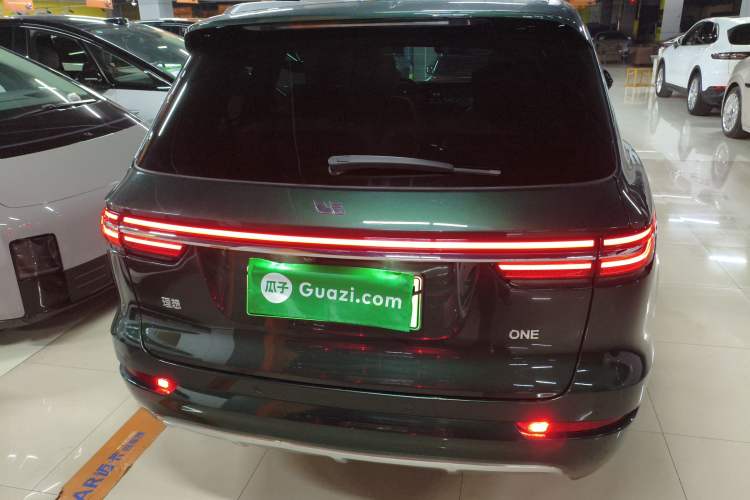 Used Li Auto ONE 2021 Extended-Range 6-Seater Version Exterior 4