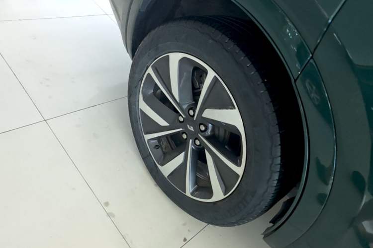 Used Li Auto ONE 2021 Extended-Range 6-Seater Version Exterior 5