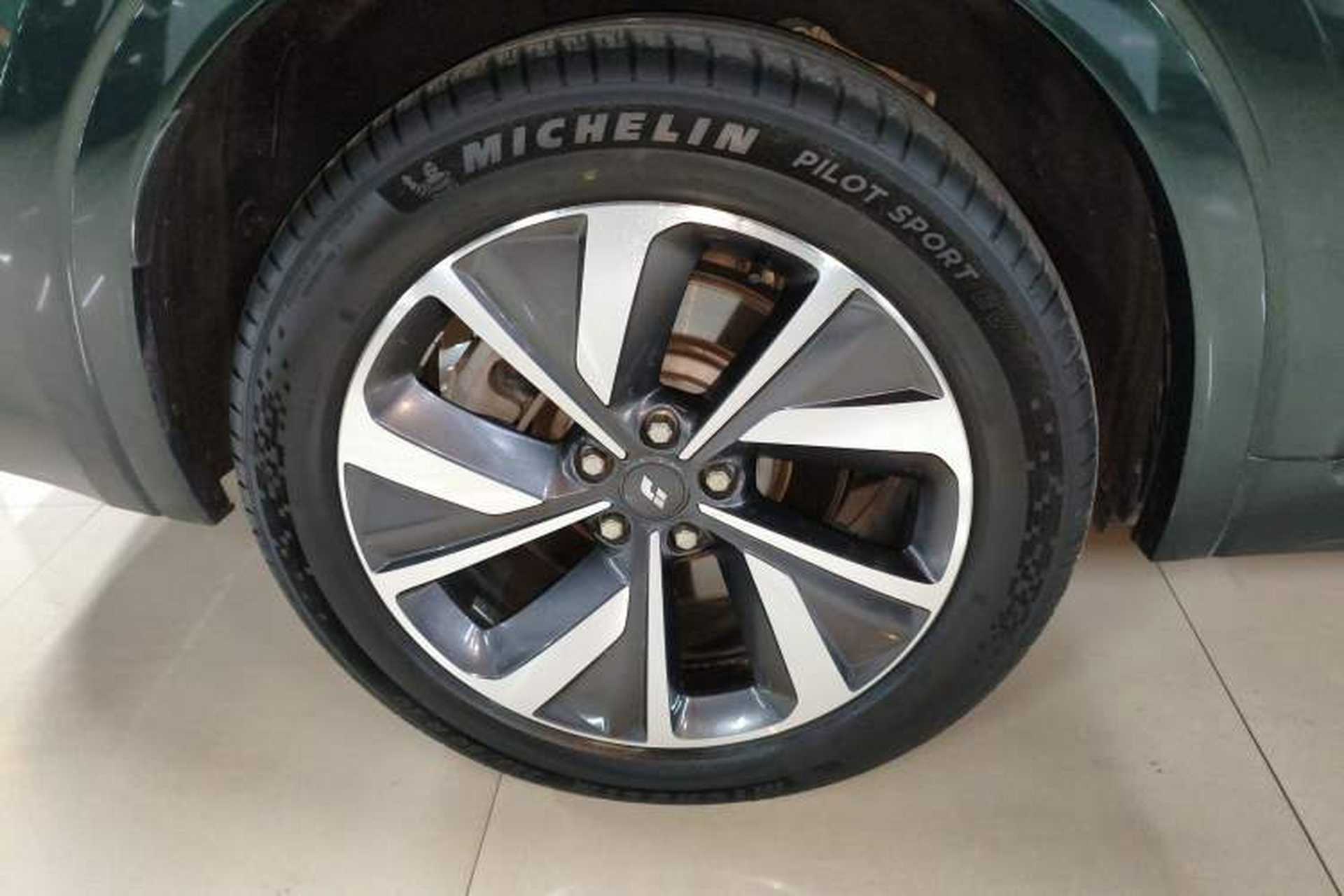 Used Li Auto ONE 2021 Extended-Range 6-Seater Version Exterior 8