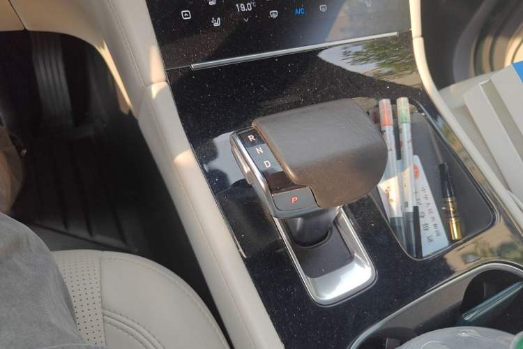 Used Li Auto ONE 2021 Extended-Range 6-Seater Version Gear Lever