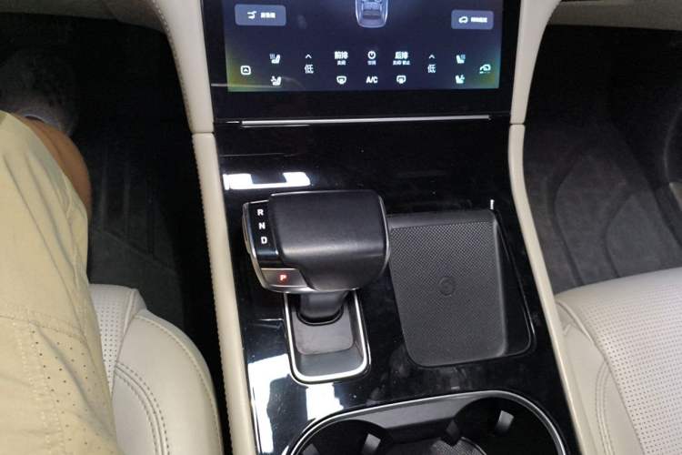 Used Li Auto ONE 2021 Extended-Range 6-Seater Version Gear Lever