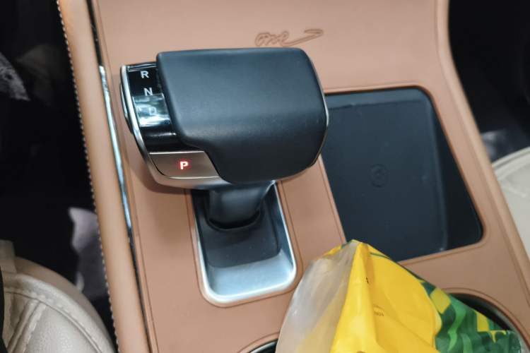 Used Li Auto ONE 2021 Extended-Range 6-Seater Version Gear Lever