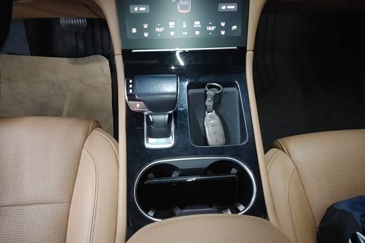Used Li Auto ONE 2021 Extended-Range 6-Seater Version Gear Lever