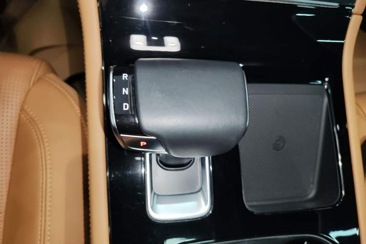 Used Li Auto ONE 2021 Extended-Range 6-Seater Version Gear Lever