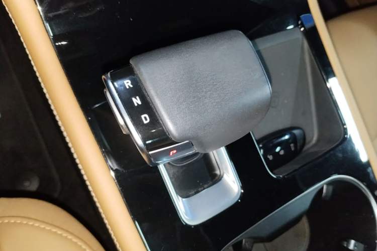 Used Li Auto ONE 2021 Extended-Range 6-Seater Version Gear Lever
