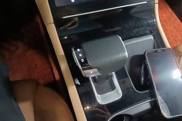 Used Li Auto ONE 2021 Extended-Range 6-Seater Version Gear Lever