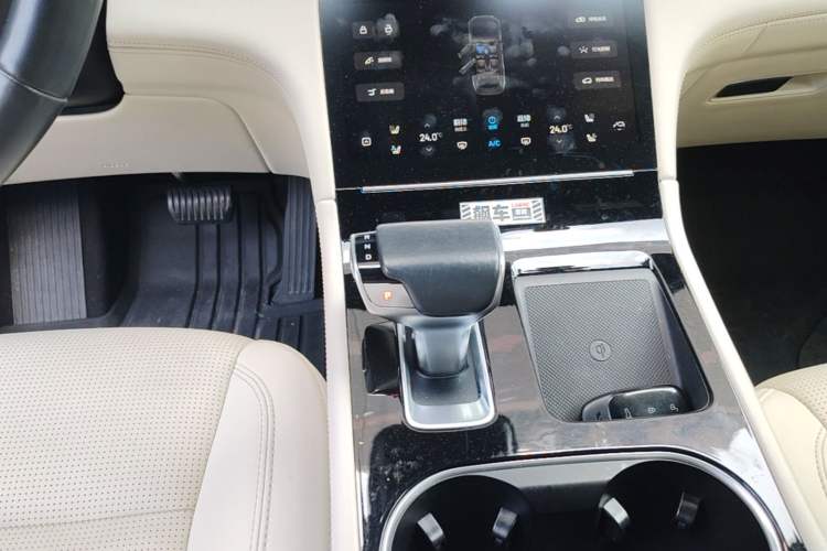 Used Li Auto ONE 2021 Extended-Range 6-Seater Version Gear Lever