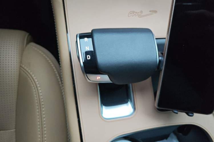 Used Li Auto ONE 2021 Extended-Range 6-Seater Version Gear Lever
