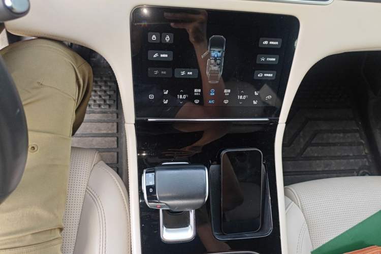 Used Li Auto ONE 2021 Extended-Range 6-Seater Version Gear Lever