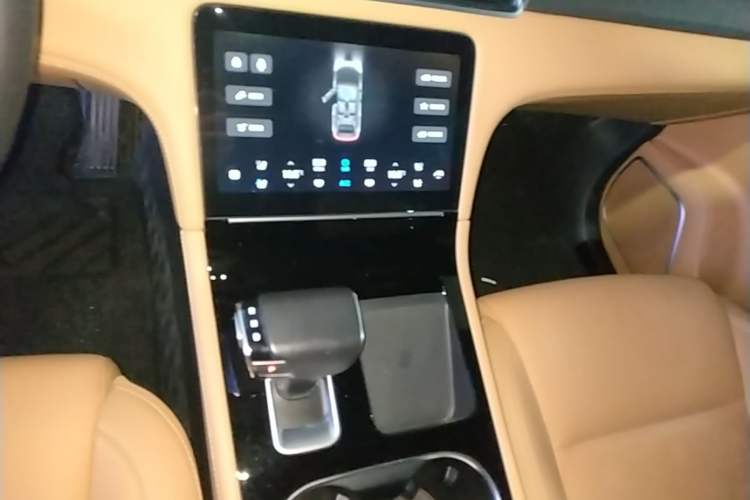 Used Li Auto ONE 2021 Extended-Range 6-Seater Version Gear Lever